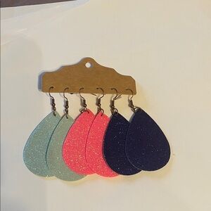 Sparkling Teardrop Earrings Set